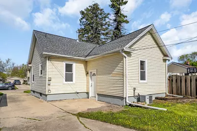 417  Island Ave Ave, Racine, WI 53405 - Photo 34