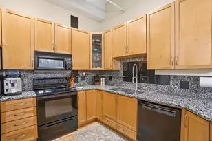730 N Plankinton Ave, Milwaukee, WI 53203 - Photo 10