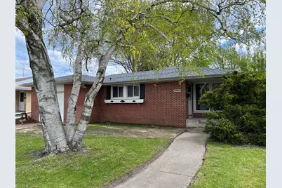 2109  87th Pl, Kenosha, WI 53143 - Photo 1