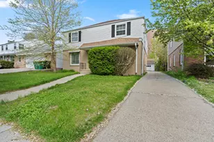 4108 N Bartlett Ave, Shorewood, WI 53211 - Photo 2