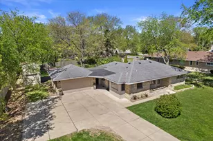 W172N9751 Division Rd, Germantown, WI 53022 - Photo 2