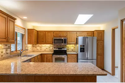 2723 S Meadow Lark Ln, Holmen, WI 54636 - Photo 8