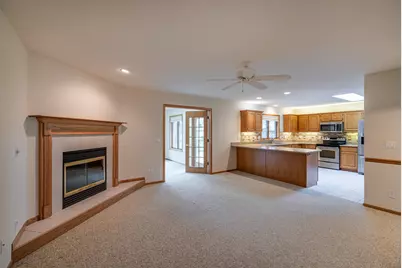 2723  Meadow Lark Ln, Holmen, WI 54636 - Photo 10