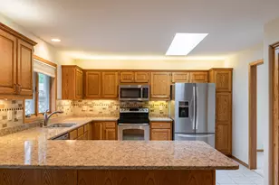 2723 Meadow Lark Ln, Holmen, WI 54636 - Photo 10