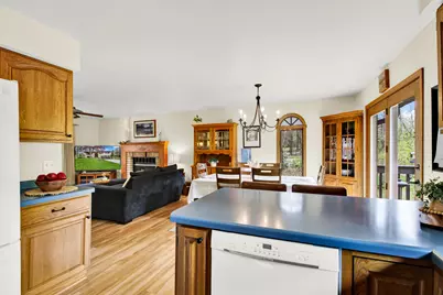 4953  Lake Dr, West Bend, WI 53095 - Photo 8