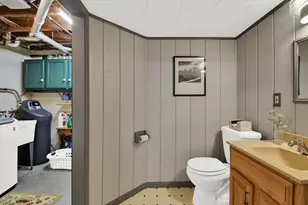 4953 Lake Dr, West Bend, WI 53095 - Photo 18