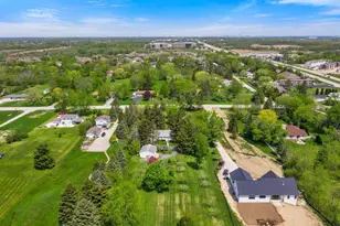 2901 W Forest Hill Ave, Franklin, WI 53132 - Photo 28