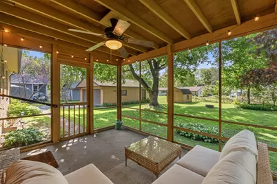 409  Breezy St, Delavan, WI 53115 - Photo 14