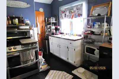 308 N 70th St, Wauwatosa, WI 53213 - Photo 6