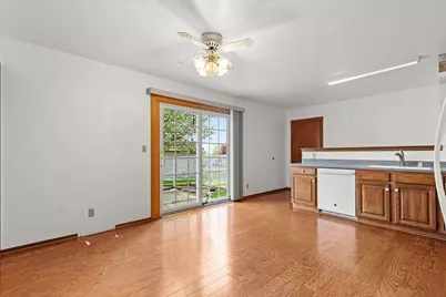 1015  Squire Ln, West Bend, WI 53090 - Photo 6