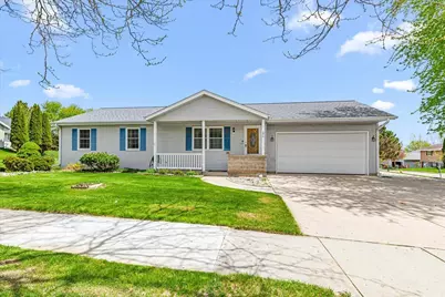 1015  Squire Ln, West Bend, WI 53090 - Photo 44