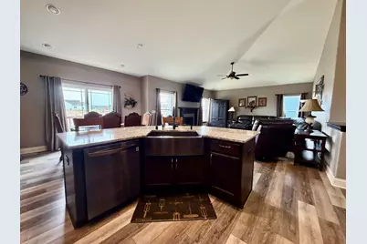 1360  Foxwood Pass, Oconomowoc, WI 53066 - Photo 14