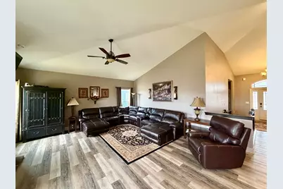 1360  Foxwood Pass, Oconomowoc, WI 53066 - Photo 6