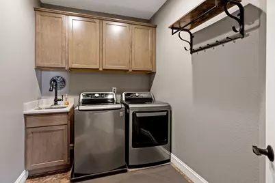 1360  Foxwood Pass, Oconomowoc, WI 53066 - Photo 26