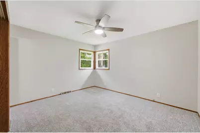 1387  Ponderosa Dr, Jackson, WI 53012 - Photo 16