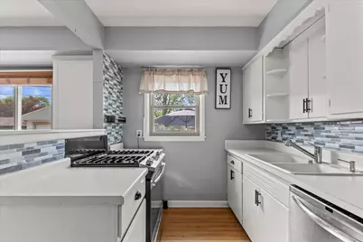 3165 S 66th St, Milwaukee, WI 53219 - Photo 8