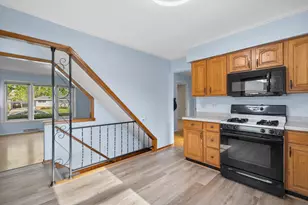 W150N8180 Manhattan Dr, Menomonee Falls, WI 53051 - Photo 12