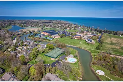 4  Cherrywood Ct, Racine, WI 53402 - Photo 40