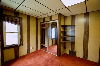 2196 S 79th St, West Allis, WI 53219 - Photo 8