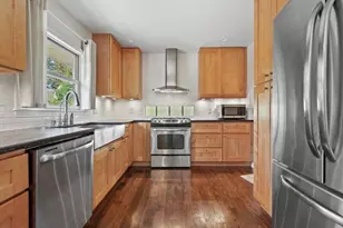 6419 N Lake Dr, Fox Point, WI 53217 - Photo 10