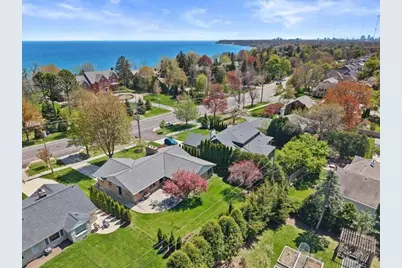 6419 N Lake Dr, Fox Point, WI 53217 - Photo 34