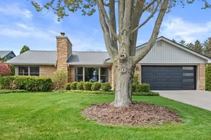 6419 N Lake Dr, Fox Point, WI 53217 - Photo 26