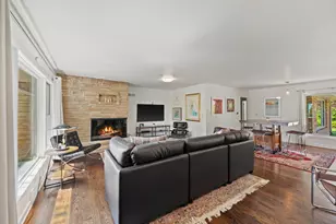 6419 N Lake Dr, Fox Point, WI 53217 - Photo 6