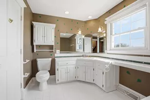 211 Erin Ct, West Bend, WI 53095 - Photo 26