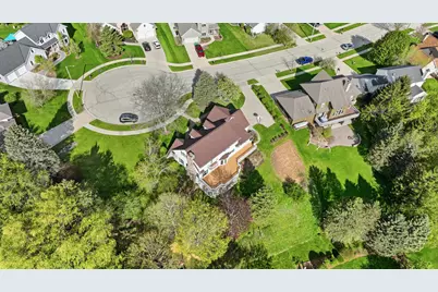 211  Erin Ct, West Bend, WI 53095 - Photo 52
