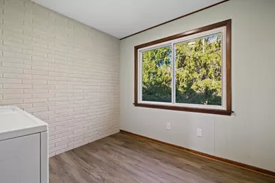 726  Royal Park Rd, Racine, WI 53402 - Photo 10