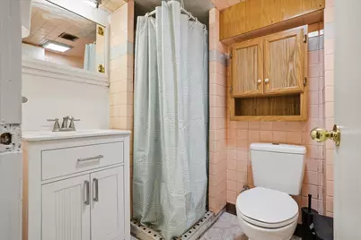 6800 W Ohio Ave, Milwaukee, WI 53219 - Photo 16