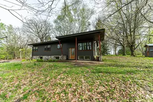 203 Prairie View Dr, North Prairie, WI 53153 - Photo 2