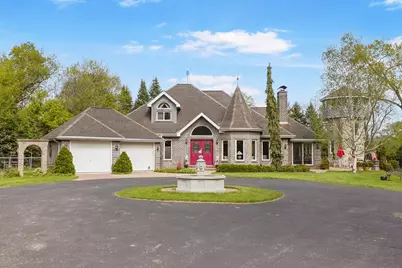 N61W38100  Blackhawk Dr, Oconomowoc, WI 53066 - Photo 1