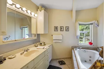 N61W38100  Blackhawk Dr, Oconomowoc, WI 53066 - Photo 22