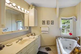 N61W38100 Blackhawk Dr, Oconomowoc, WI 53066 - Photo 22