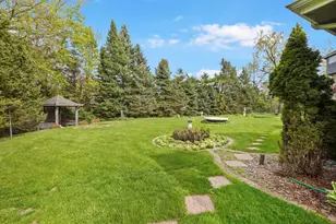 N61W38100 Blackhawk Dr, Oconomowoc, WI 53066 - Photo 8
