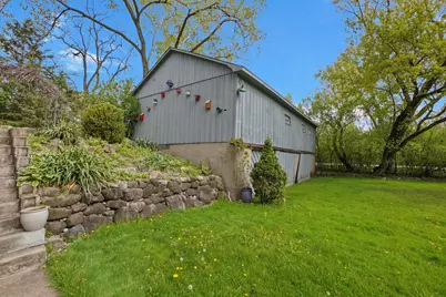N61W38100  Blackhawk Dr, Oconomowoc, WI 53066 - Photo 44