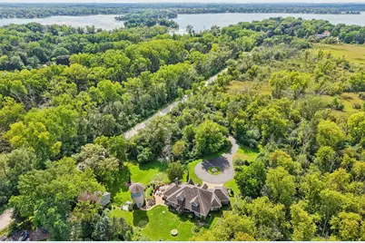 N61W38100  Blackhawk Dr, Oconomowoc, WI 53066 - Photo 44
