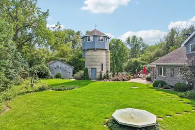 N61W38100  Blackhawk Dr, Oconomowoc, WI 53066 - Photo 40