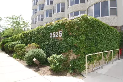 2525 S Shore Dr #5F, Milwaukee, WI 53207 - Photo 2