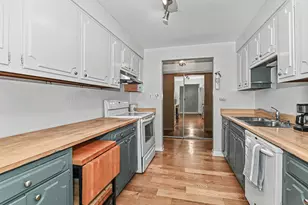 2525 S Shore Dr, Milwaukee, WI 53207 - Photo 22