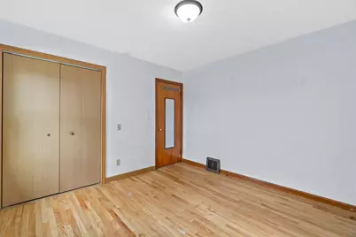 8924 W Lincoln Ave, West Allis, WI 53227 - Photo 20