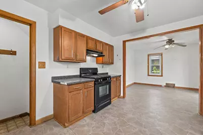 8924 W Lincoln Ave, West Allis, WI 53227 - Photo 8