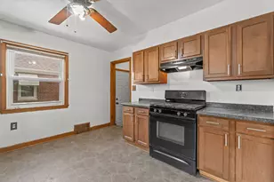8924 W Lincoln Ave, West Allis, WI 53227 - Photo 4
