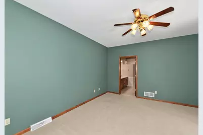 14143 W Waters Edge Trl, New Berlin, WI 53151 - Photo 18