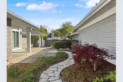 14143 W Waters Edge Trl, New Berlin, WI 53151 - Photo 4