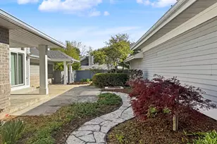 14143 W Waters Edge Trail, New Berlin, WI 53151 - Photo 4