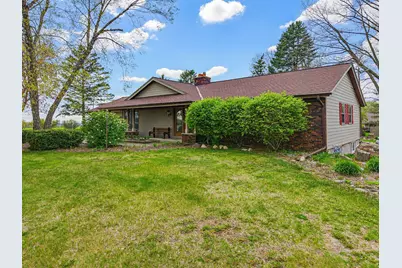 4896  Sunset View Dr, West Bend, WI 53095 - Photo 26