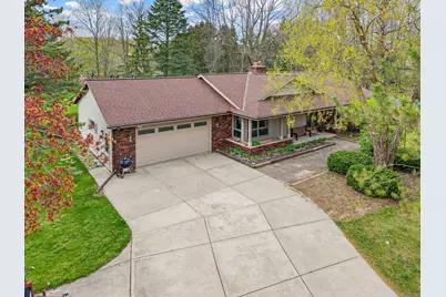 4896  Sunset View Dr, West Bend, WI 53095 - Photo 28