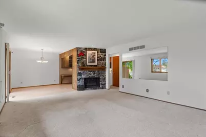 17694  Nassau Dr, Brookfield, WI 53045 - Photo 10